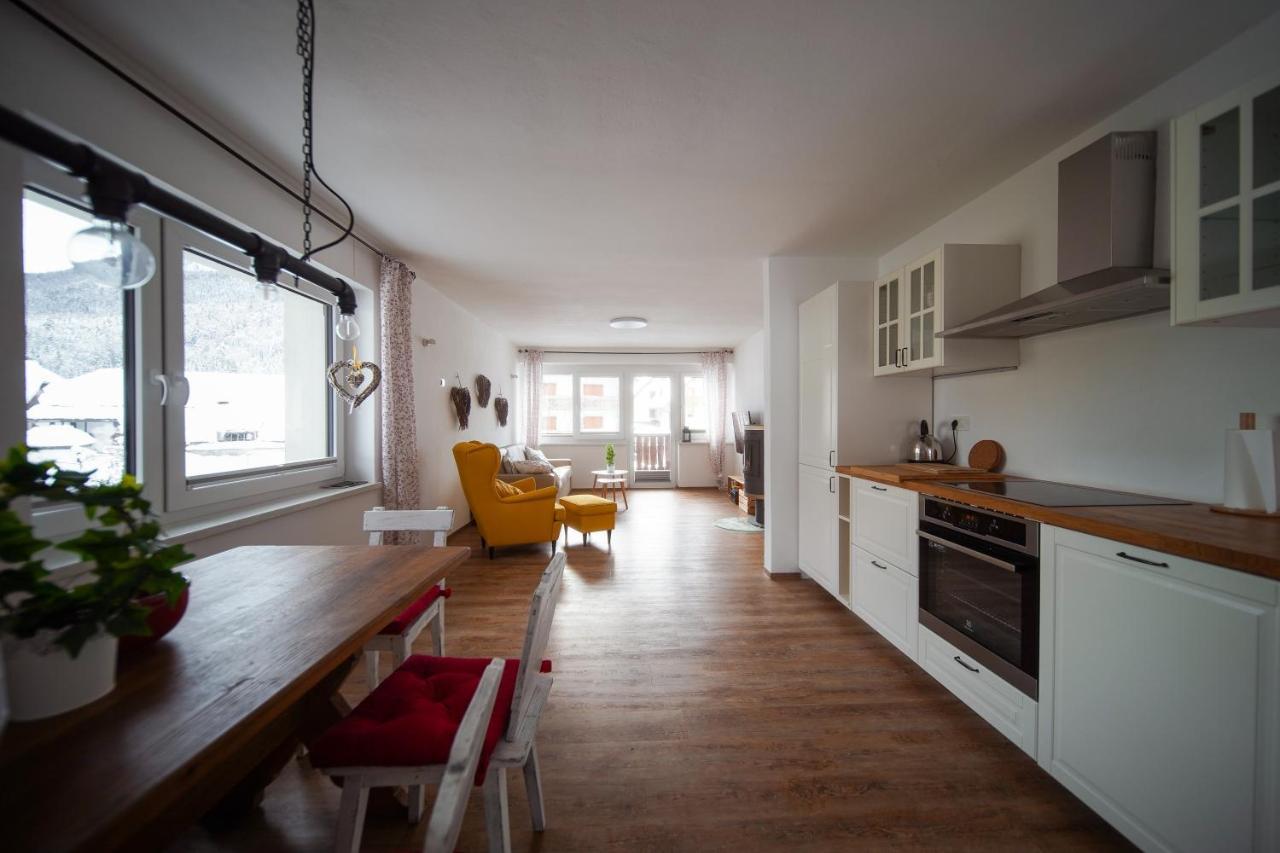 Cozy Nest In The Heart Of Kranjska Gora Apartment Bagian luar foto